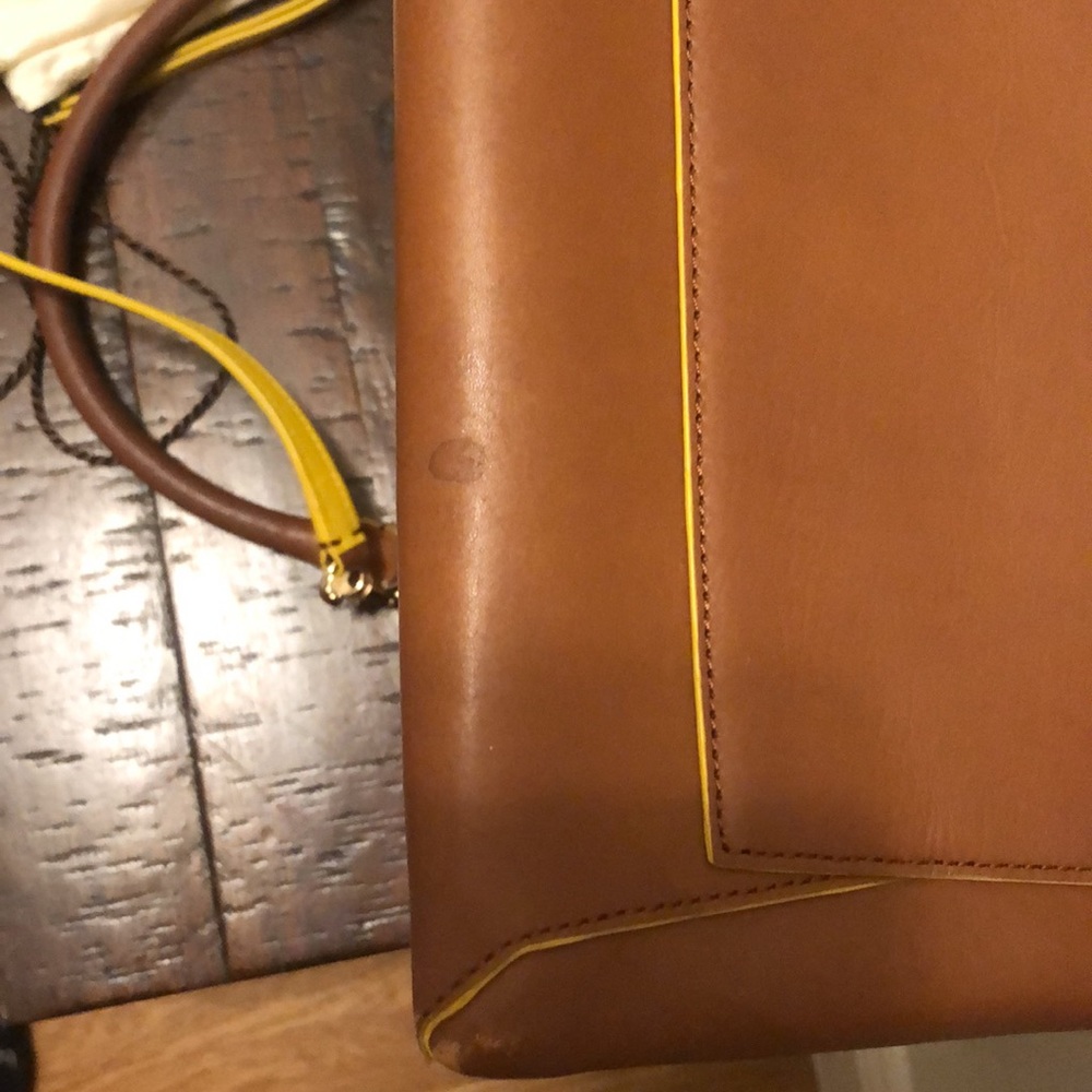 Authentic Tan leather Coach Borough bag crossbody/shoulder bag - Picture 12 of 13